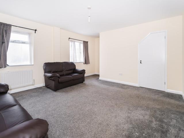 Flat for rent in London Borough of Hillingdon, Greater London