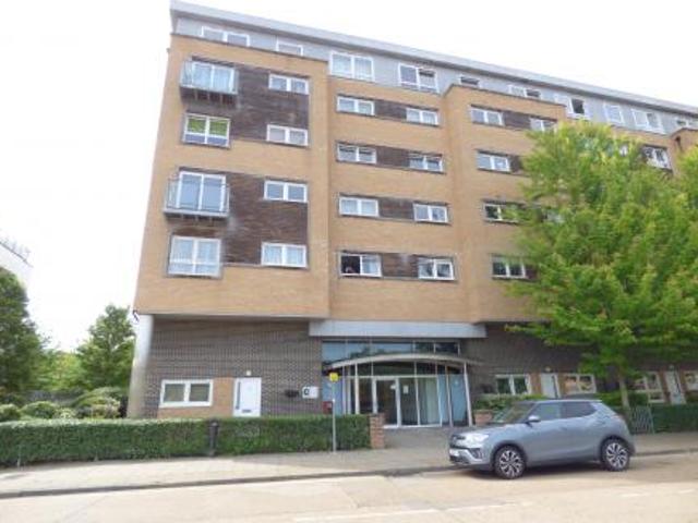 Flat for rent in Lee Chapel, Essex