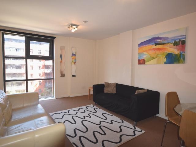 Flat for rent in Sale Moor, Trafford Park