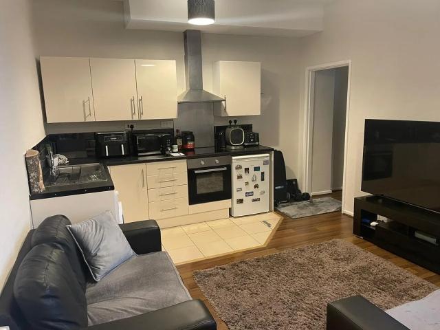 Flat for rent in Heeley Bottom, Meersbrook