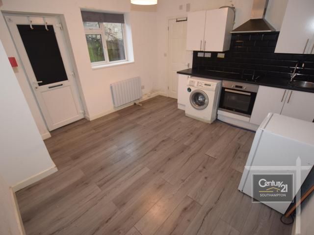 Flat for rent in Shirley Warren, City Of Southampton