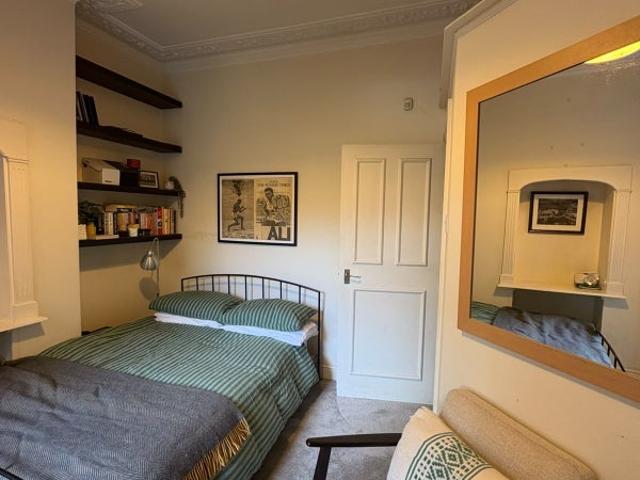 Flat for rent in Upper Tooting, Greater London