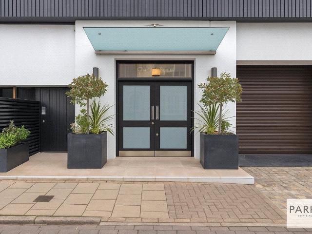 Apartment for rent in Knightsbridge, Greater London