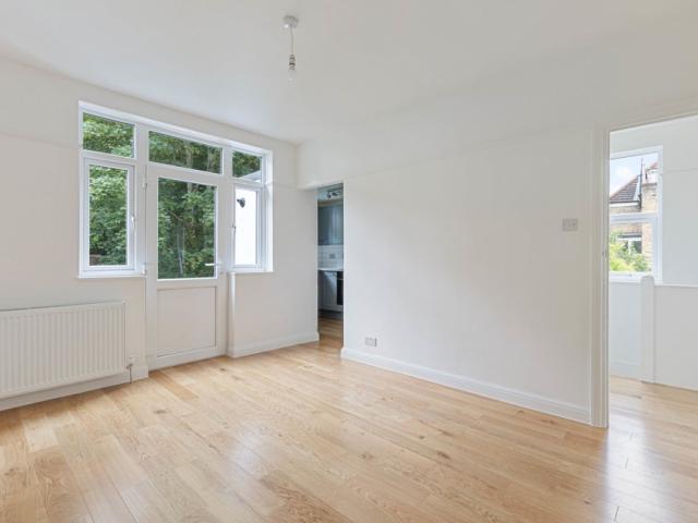 Flat for rent in London Borough of Croydon, Upper Norwood