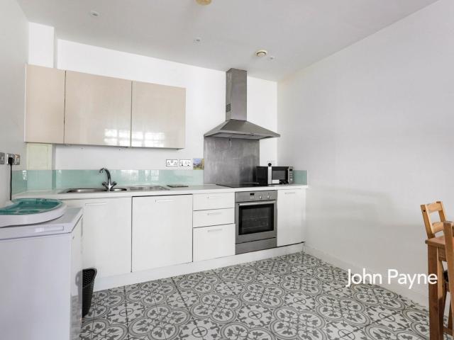 Flat for rent in East Greenwich, Greater London