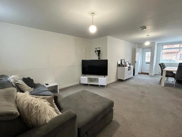 Flat for rent in Buckland, City Of Portsmouth