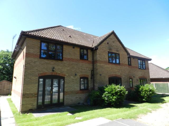 Flat for rent in Glynde, West Sussex