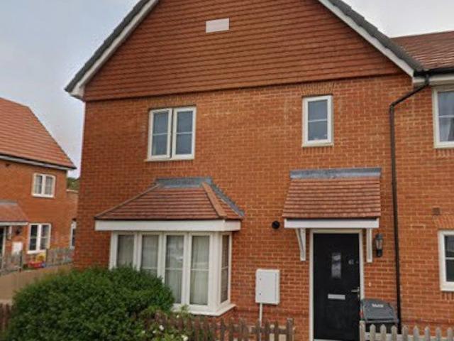 Flat for rent in Crowdhill, Helford