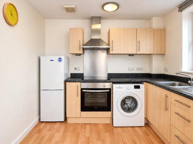 Flat for rent in The Dings, Bristol