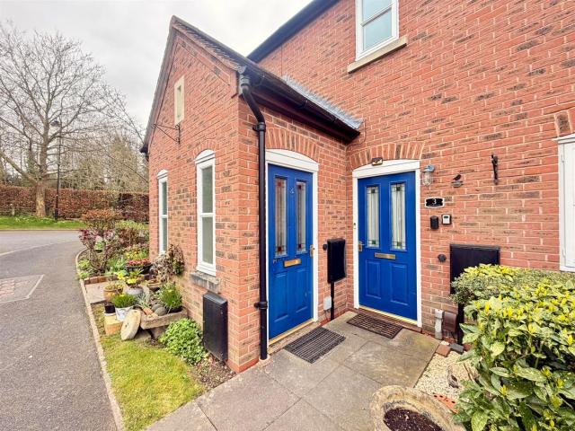 Flat for rent in Stone, Baswich