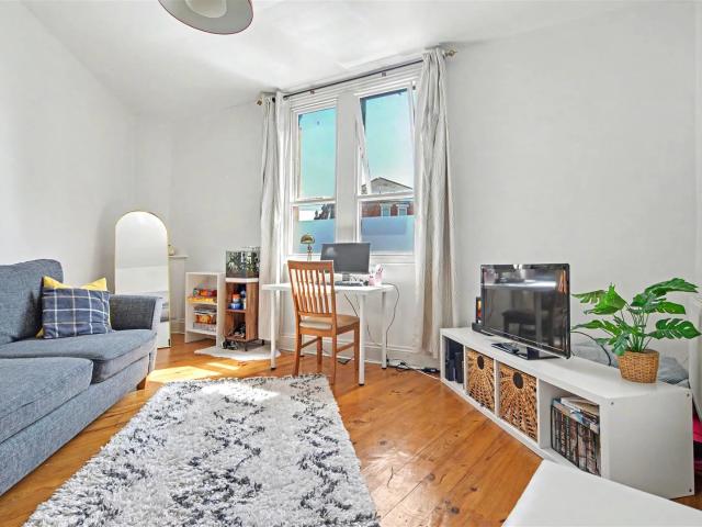 Flat for rent in Haddon, East Midlands