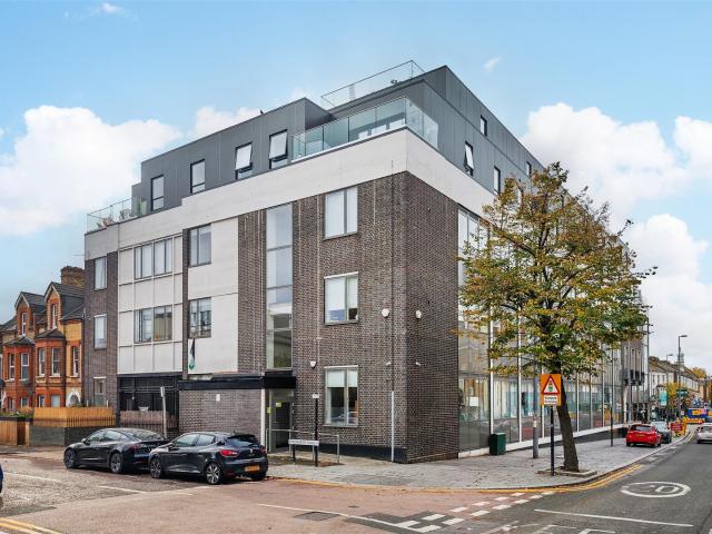Flat for rent in London Borough of Waltham Forest, Greater London