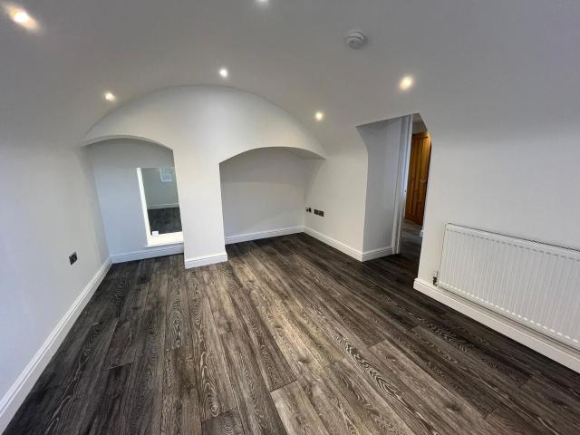 Flat for rent in Coleshill CP, Gun Hill