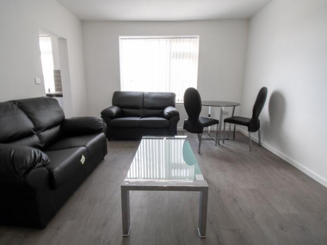 Flat for rent in Austhorpe, West Yorkshire