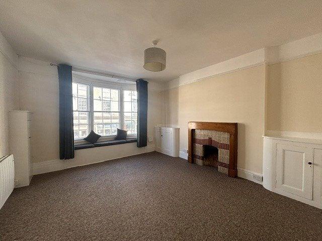 Flat for rent in Binstead, Ryde