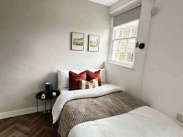 Flat for rent in Hayes, Greater London