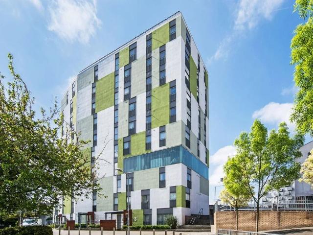 Flat for rent in London Borough of Barking and Dagenham, Greater London