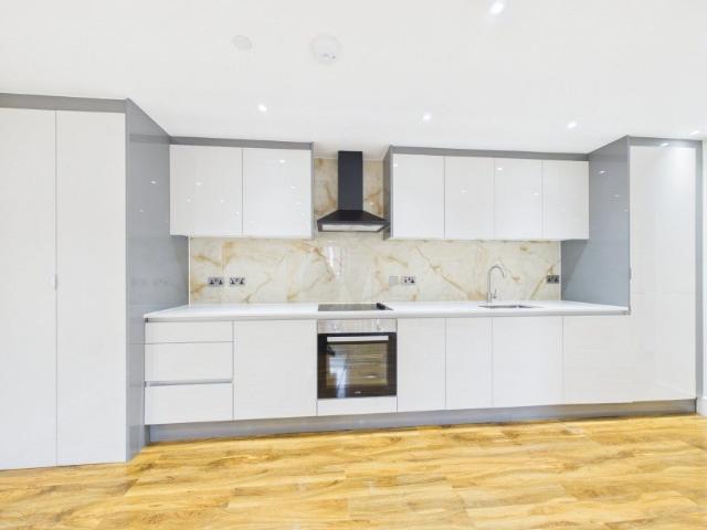 Flat for rent in Slough