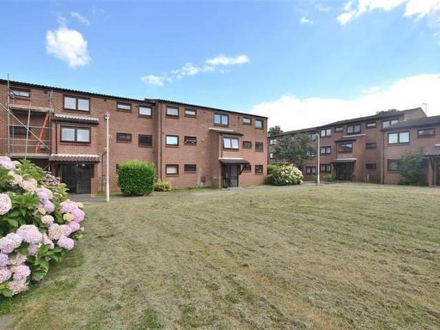 Flat for rent in London Borough of Redbridge, Greater London