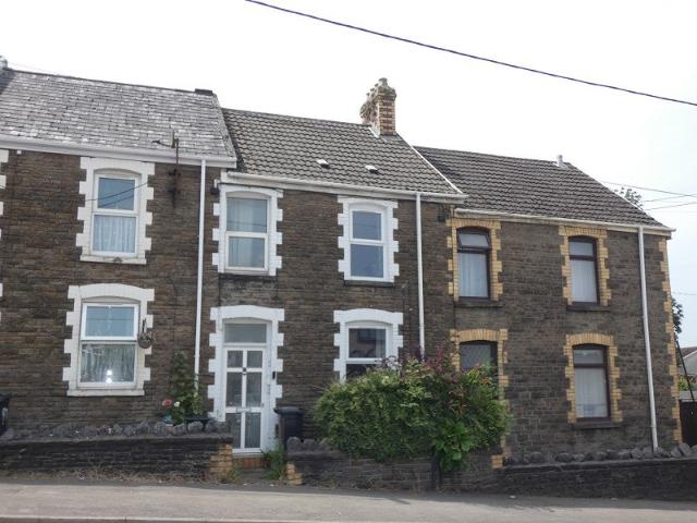 Flat for rent in Cimla, Neath