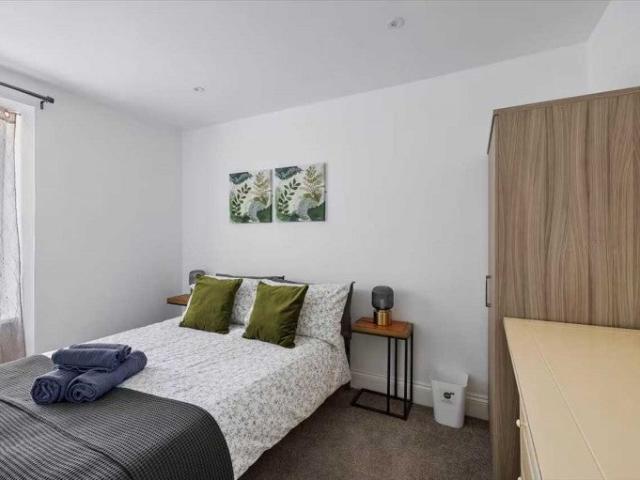 Flat for rent in West Hoe, Mount Wise