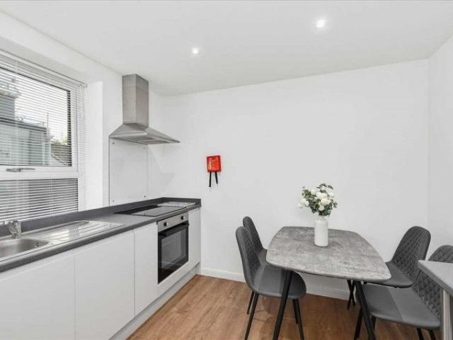 Flat for rent in West Hoe, Mount Wise