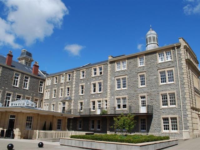 Apartment for rent in Wapping Wharf, Bristol