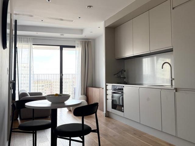 Flat for rent in London City Island, Blackwall