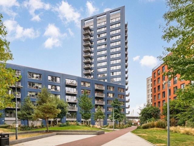 Flat for rent in London City Island, Blackwall