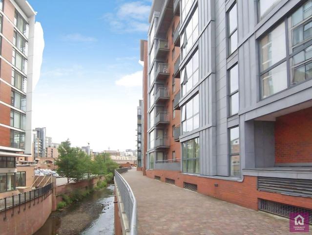 Flat for rent in City Centre, Georgia