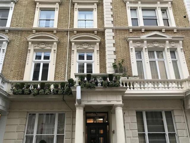 Flat for rent in Royal Borough of Kensington and Chelsea, Greater London