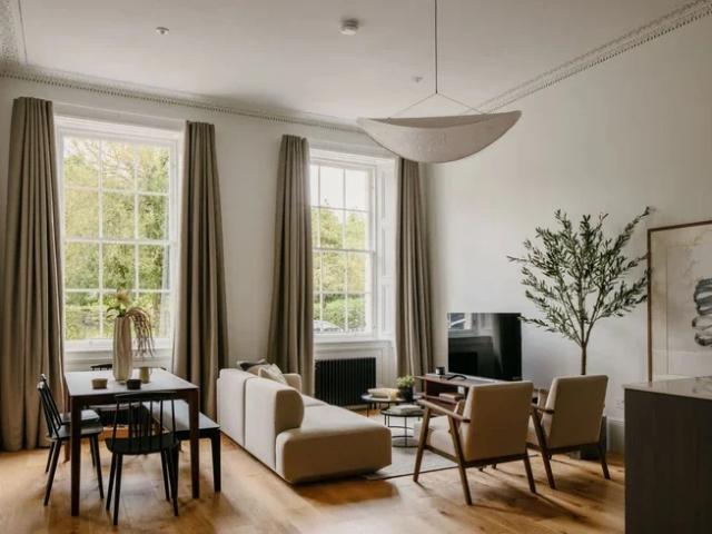 Flat for rent in Broughton, Scotland