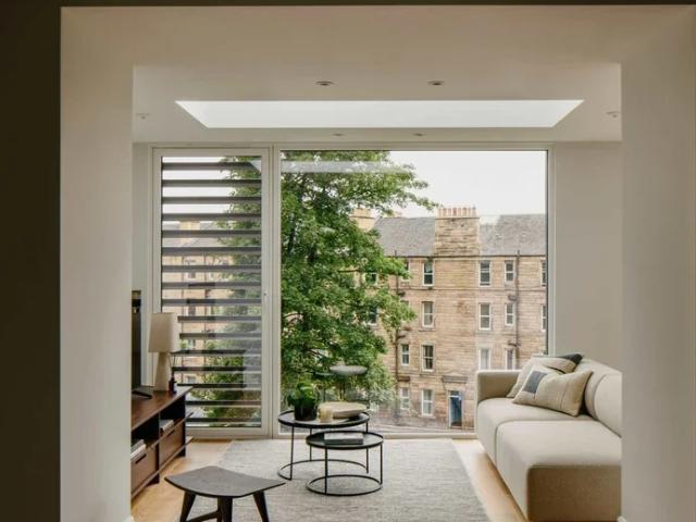 Flat for rent in Broughton, Scotland