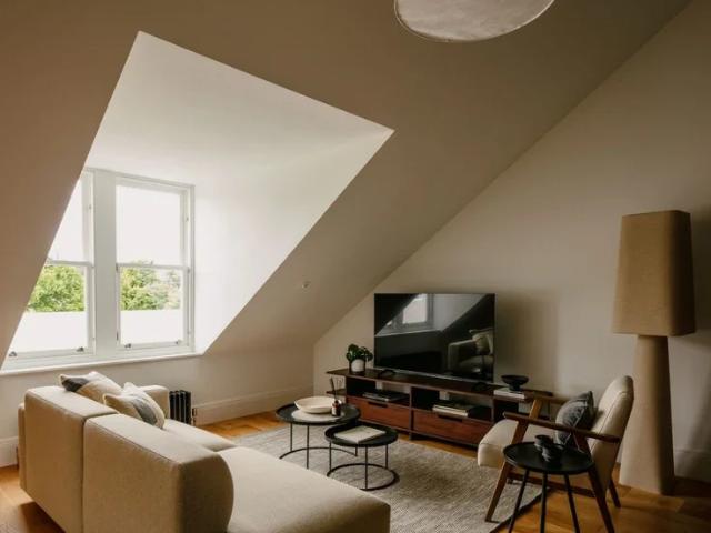 Flat for rent in Broughton, Scotland