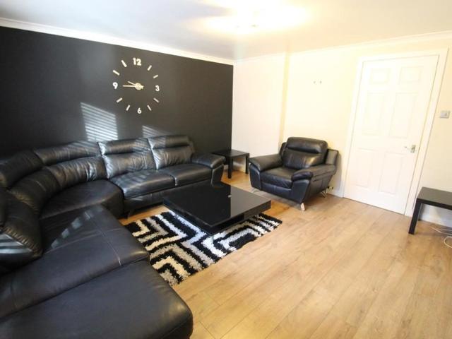 Flat for rent in North Woolwich, Greater London