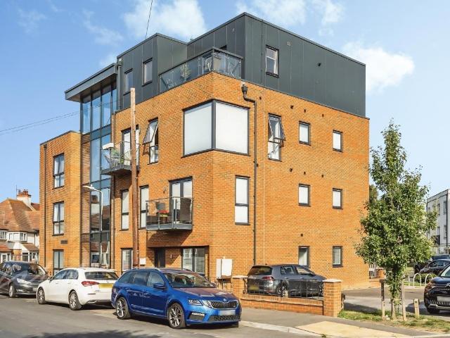 Flat for rent in Oxenden, The Bridge