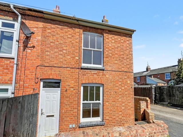 Flat for rent in Calverton End, Milton Keynes