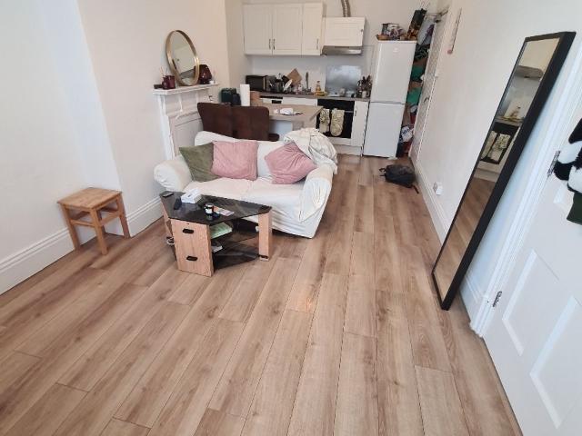 Flat for rent in Kings Barton, Gloucester