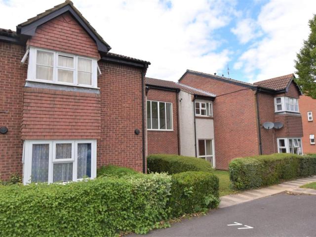 Flat for rent in London Borough of Hillingdon, Greater London