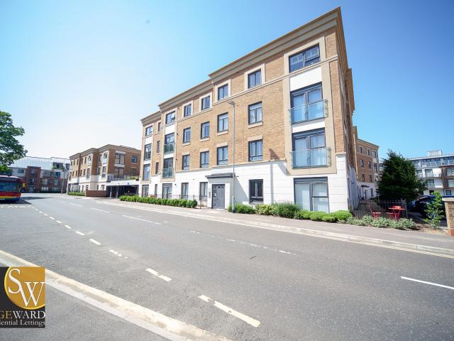 Flat for rent in Hertford, Colliers End