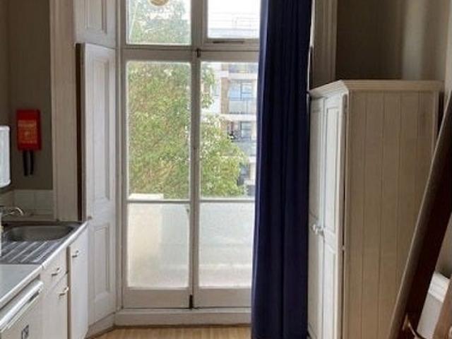 Flat for rent in Churchill Gardens Estate, Pimlico