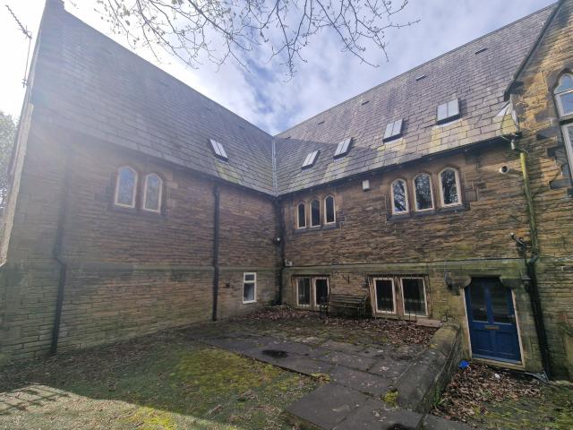 Apartment for rent in Broad Folds, Bradford
