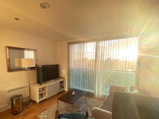 Flat for rent in London Borough of Hillingdon, Greater London
