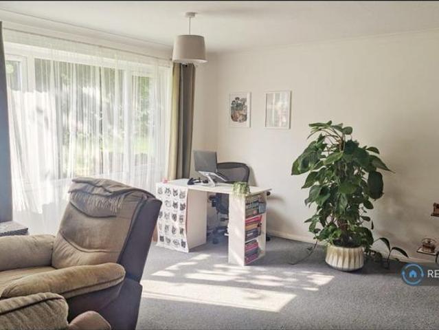 Flat for rent in Barracks, The Bridge
