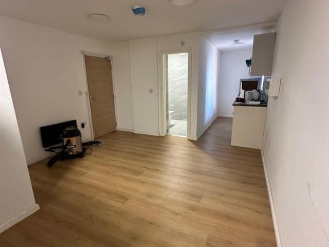 Flat for rent in Potters Corner, East Midlands