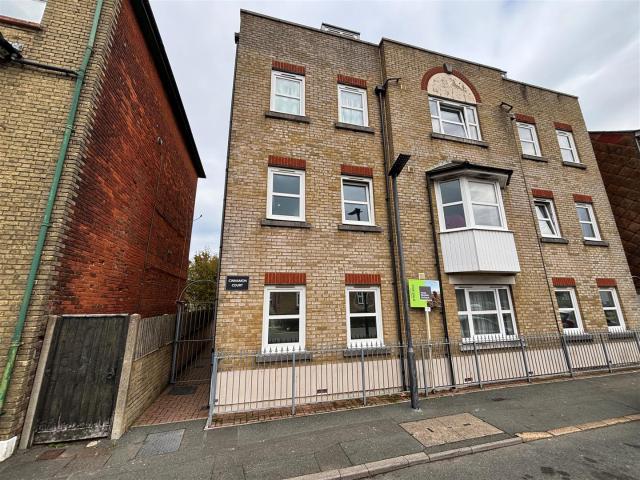 Flat for rent in Nodehill, Newport
