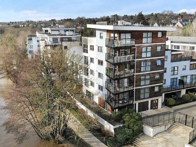 Flat for rent in Midway, Kent
