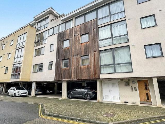 Flat for rent in Midway, Kent