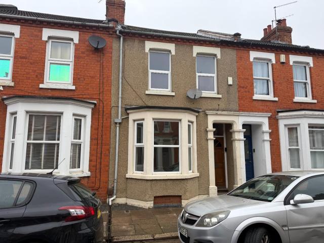 Flat for rent in Abington, Northampton