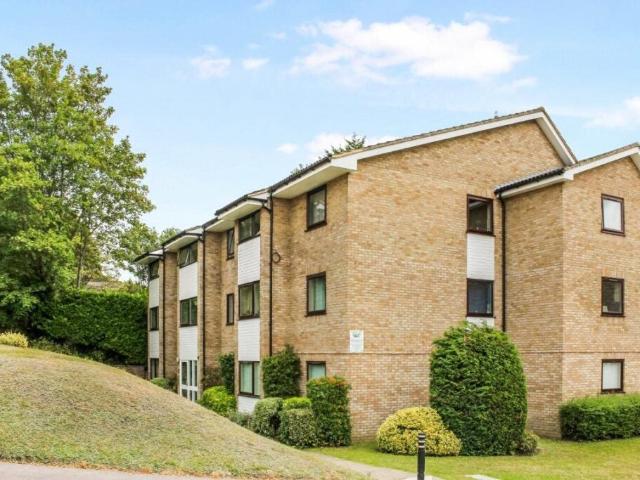 Flat for rent in Farnborough, Rushmoor